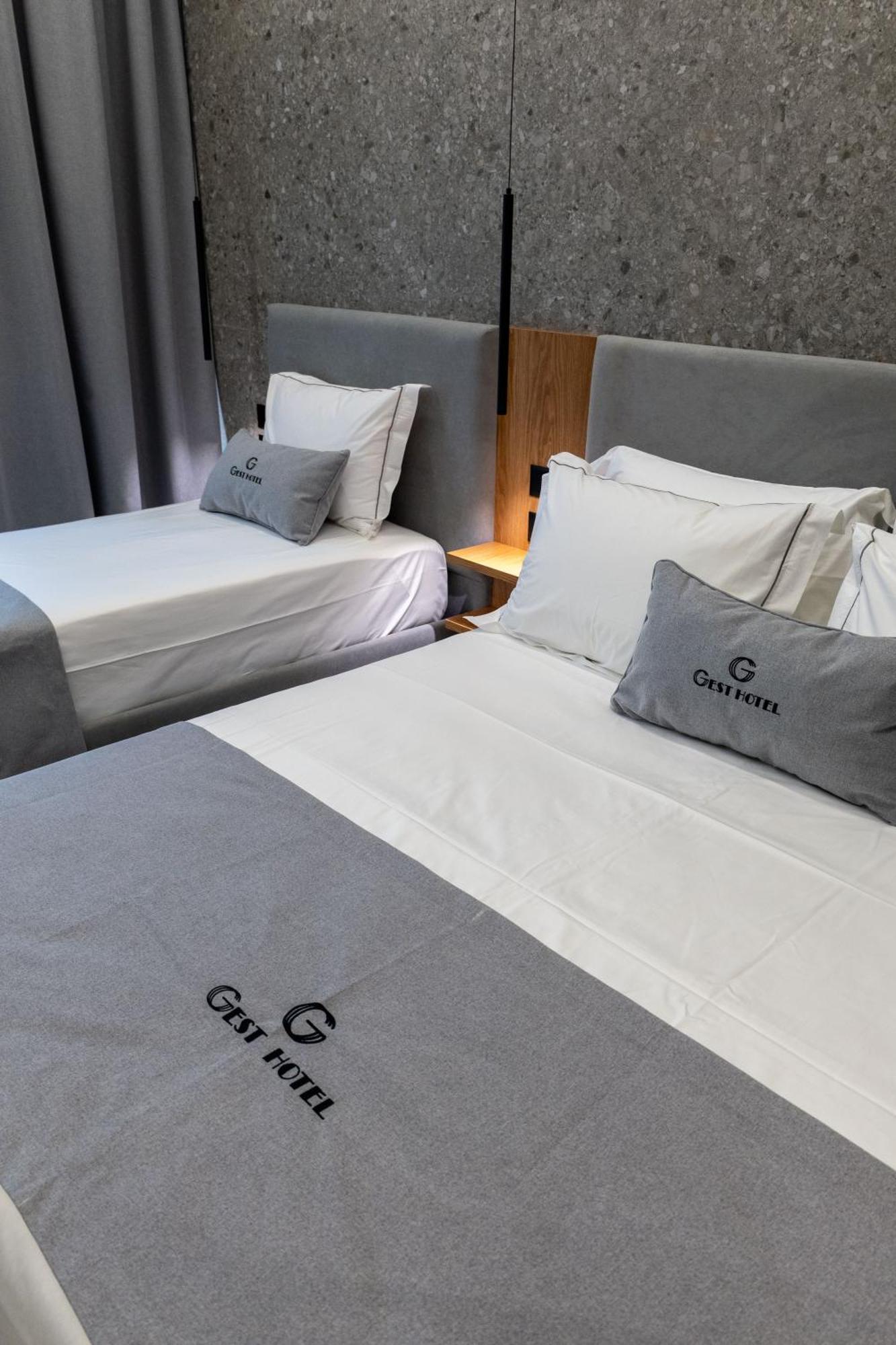 Radhimë Gest Hotel מראה חיצוני תמונה