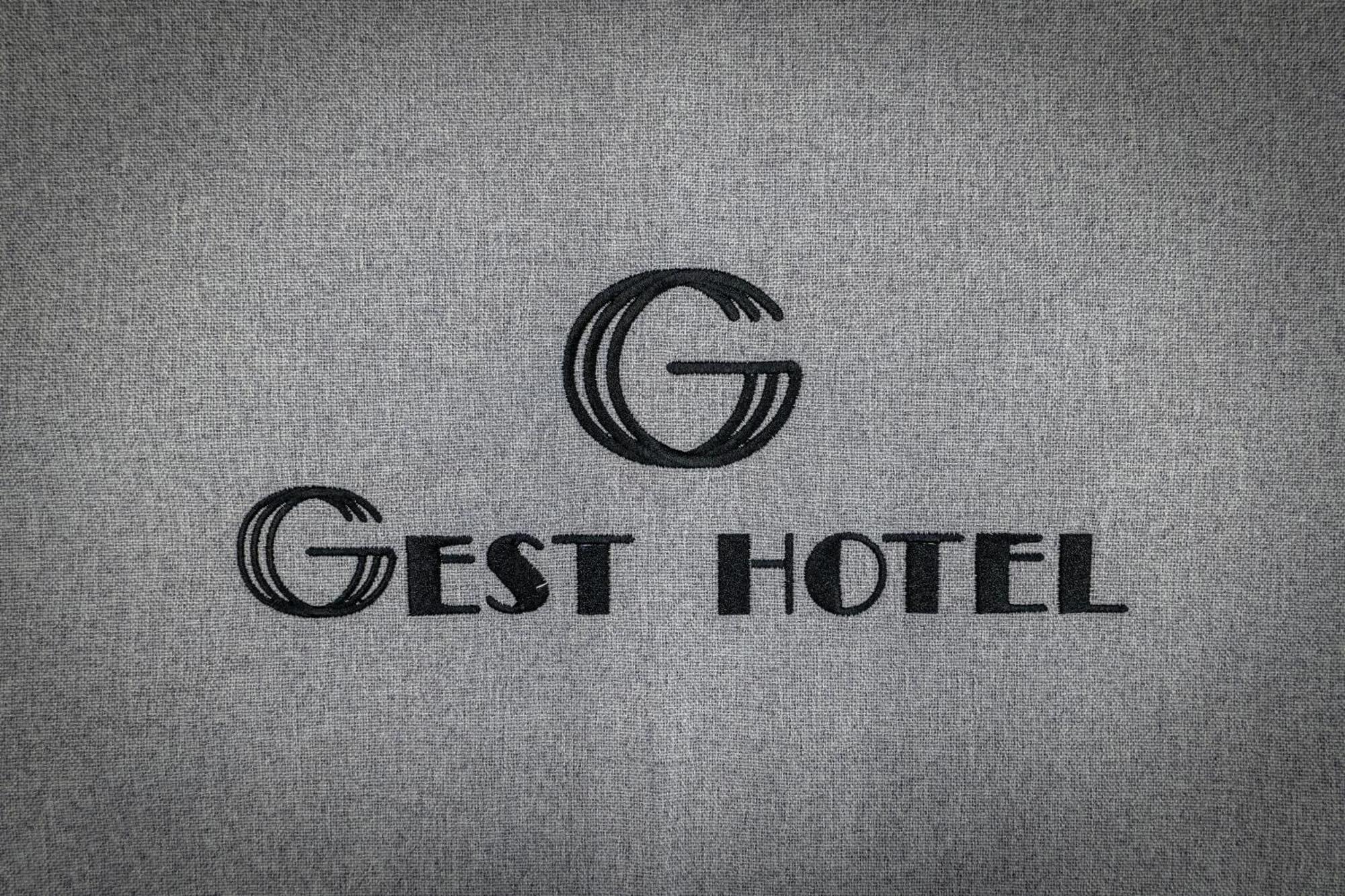 Radhimë Gest Hotel מראה חיצוני תמונה