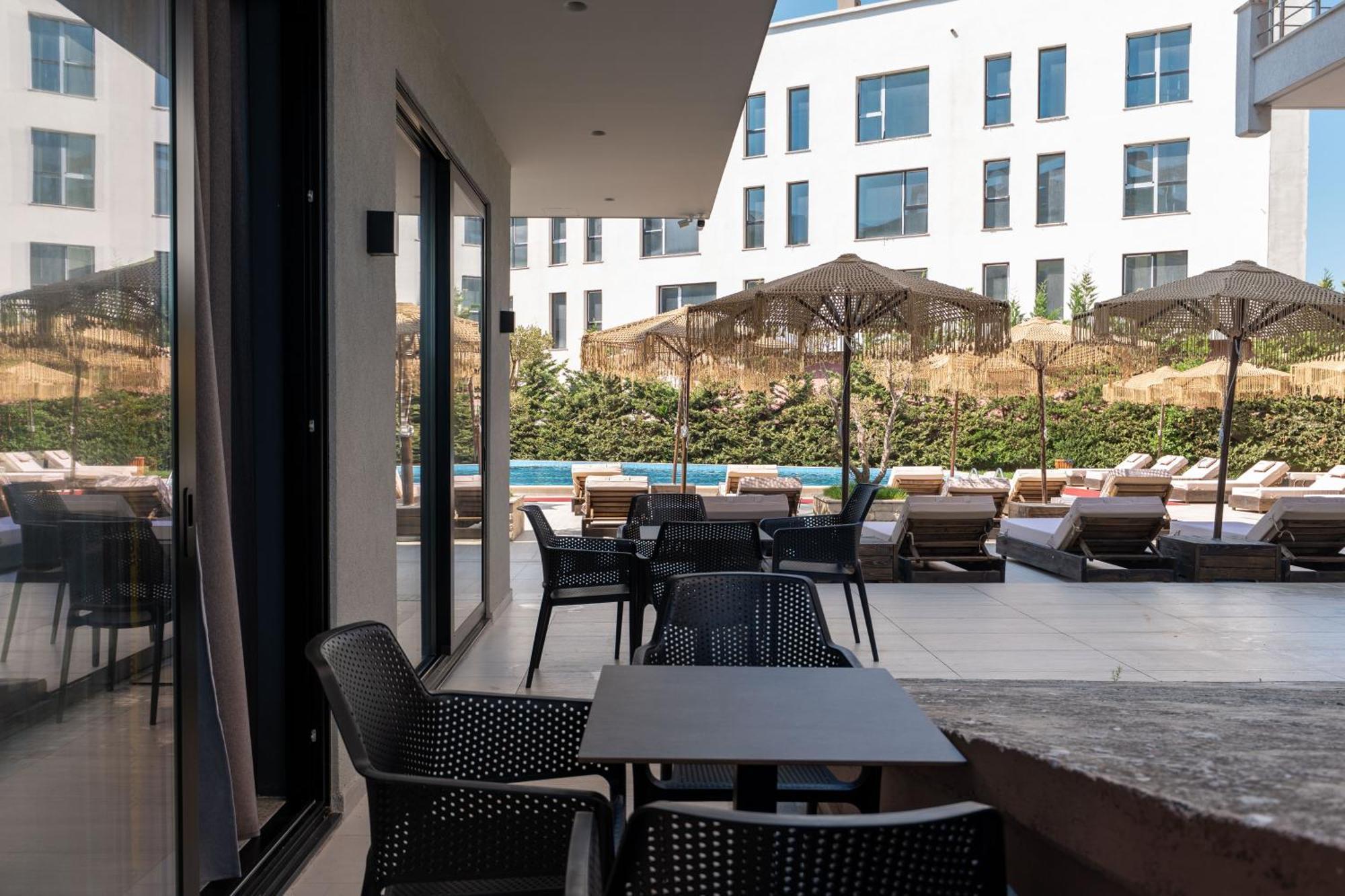 Radhimë Gest Hotel מראה חיצוני תמונה