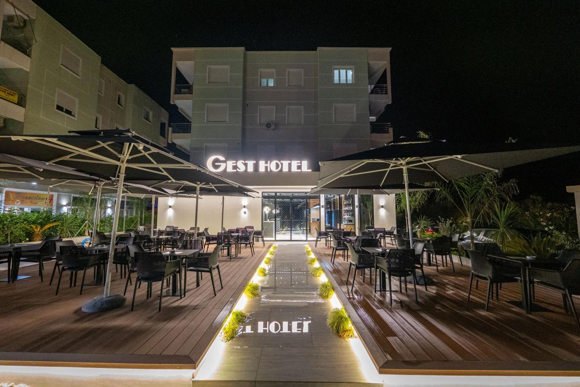 Radhimë Gest Hotel מראה חיצוני תמונה